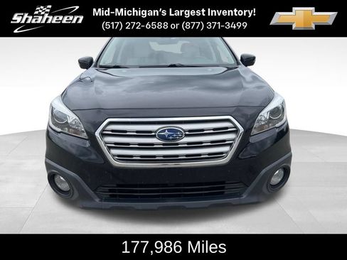 Used 2017 Subaru Outback 2.5i Premium AWD/4WD image 2