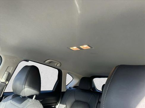 Used 2021 MAZDA CX-5 Touring image 22