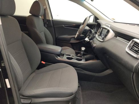 Used 2020 Kia Sorento LX FWD image 21