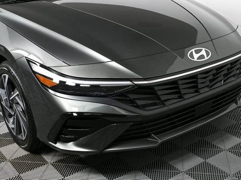 New 2026 Hyundai Elantra Limited image 14