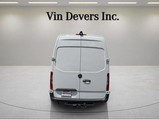 Used 2025 Mercedes-Benz Sprinter 2500 image 6
