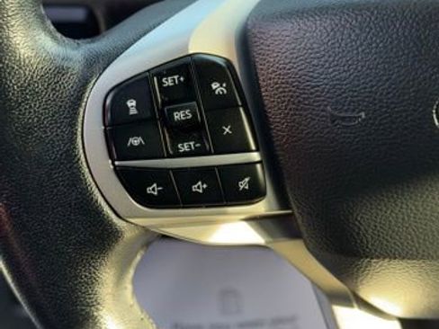 Used 2023 Ford Explorer XLT w/ Equipment Group 202A image 11