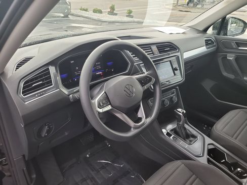 Used 2023 Volkswagen Tiguan S FWD image 17