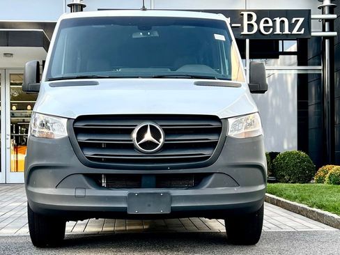 Used 2024 Mercedes-Benz Sprinter 2500 image 3