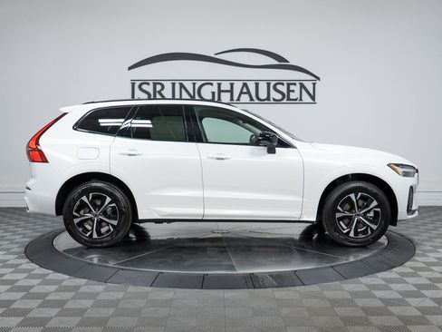 New 2026 Volvo XC60 B5 Core w/ Climate Package AWD/4WD image 4