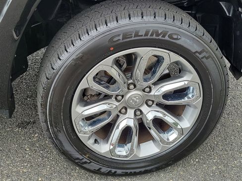 Used 2019 RAM 1500 Laramie AWD/4WD image 22