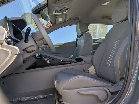 Certified 2025 Hyundai Elantra Sport FWD image 20