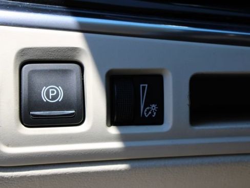 Used 2020 Cadillac XT6 Premium Luxury FWD image 23