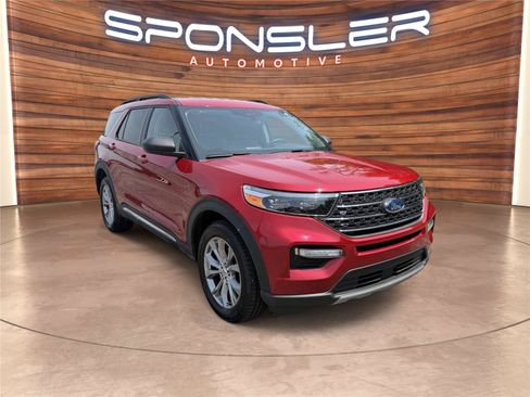 Certified 2023 Ford Explorer XLT w/ Equipment Group 202A AWD/4WD image 9