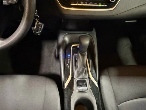 Used 2021 Toyota Corolla LE w/ Carpet Mat Package (TMS) image 49