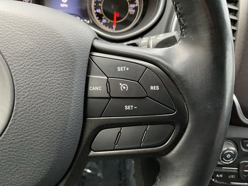 Used 2020 Jeep Cherokee Trailhawk w/ Cold Weather Group image 20