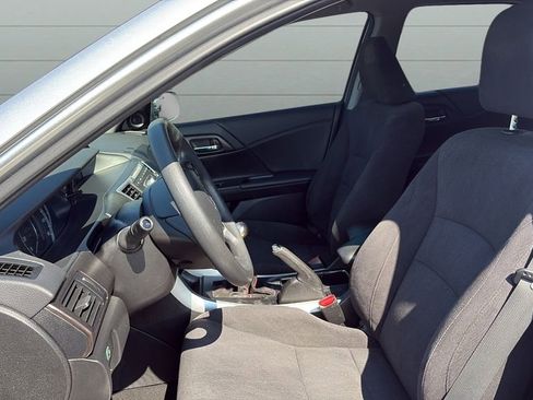 Used 2014 Honda Accord EX image 9
