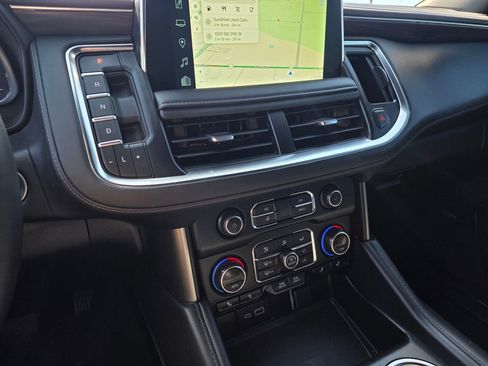 Used 2024 Chevrolet Tahoe Z71 w/ Luxury Package image 18