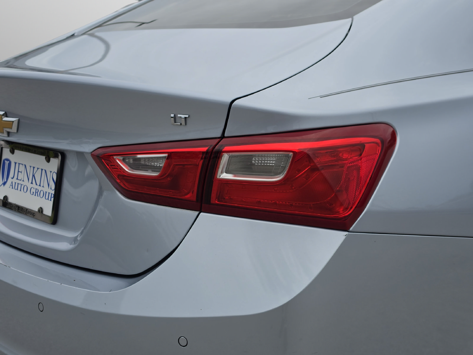 Used 2018 Chevrolet Malibu LT w/ Leather Package FWD image 39