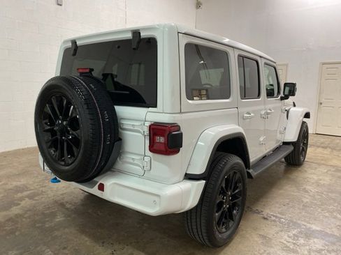 Used 2021 Jeep Wrangler Unlimited Sahara image 7