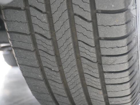 Used 2014 Chrysler Town & Country Touring-L w/ Driver Convenience Group image 31