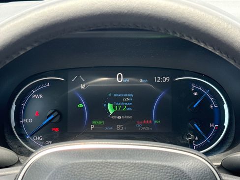 Used 2024 Toyota RAV4 XSE AWD/4WD image 18