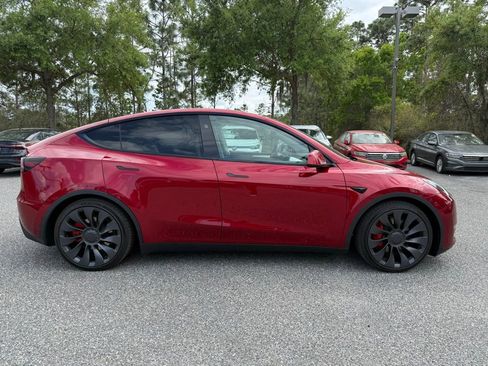Used 2024 Tesla Model Y Performance image 7