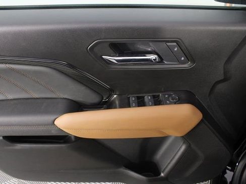 New 2026 GMC Canyon AT4 w/ Off-Road Front Bumper Package image 13