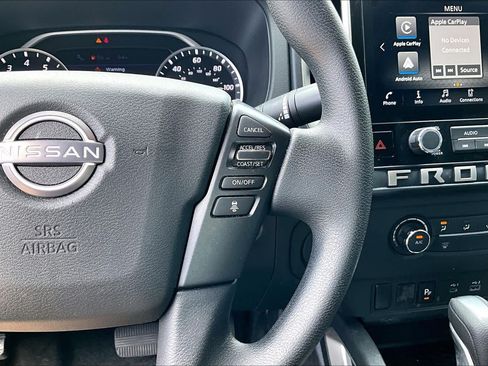 Certified 2025 Nissan Frontier SV RWD image 25