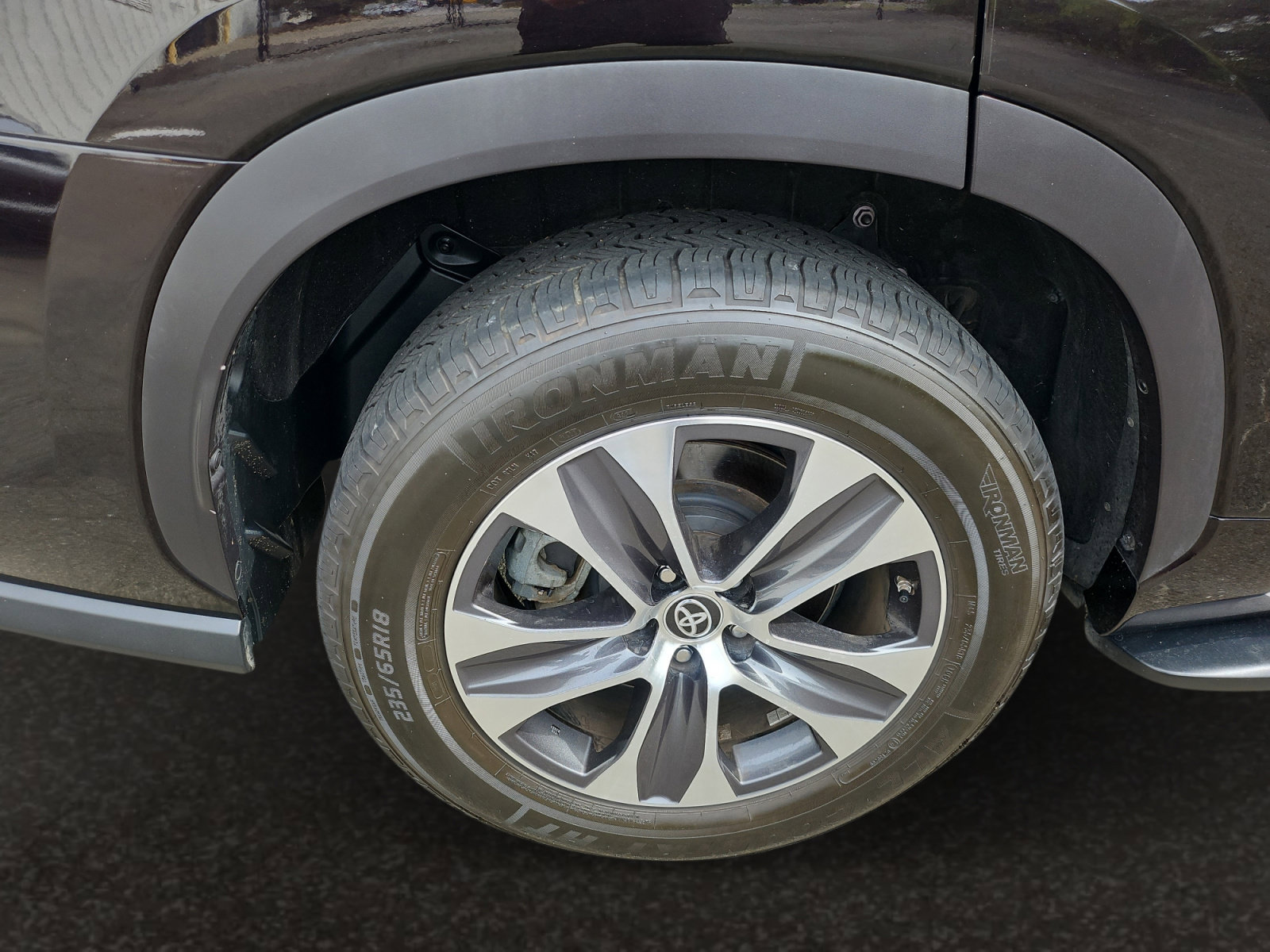 Used 2020 Toyota Highlander XLE FWD image 43