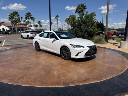 New 2025 Lexus ES 350 w/ Premium Package