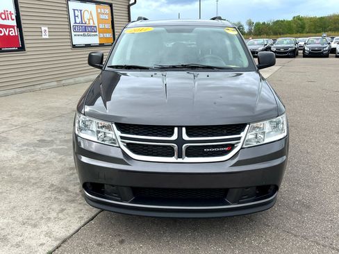 Used 2017 Dodge Journey SE image 2