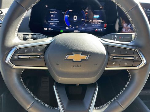 Used 2025 Chevrolet Blazer EV LT image 18