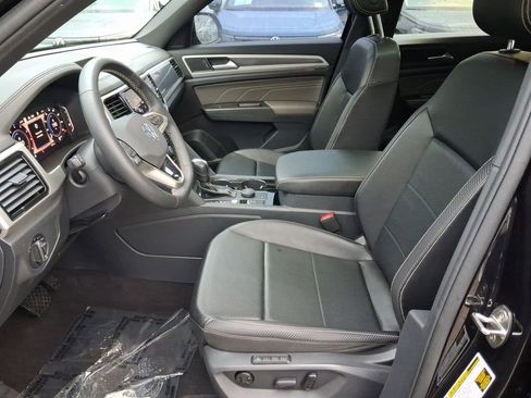 Used 2022 Volkswagen Atlas Cross Sport SEL image 14
