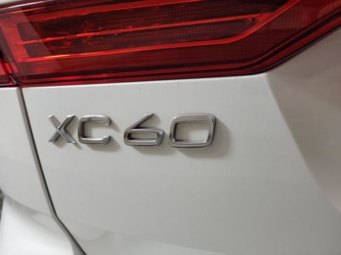 Used 2024 Volvo XC60 B5 Plus w/ Protection Package AWD/4WD image 7