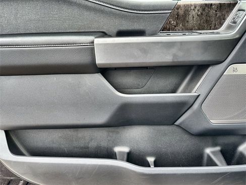 Used 2024 Ford F250 Lariat image 13