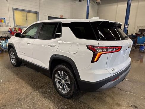 New 2026 Chevrolet Equinox LT AWD/4WD image 4