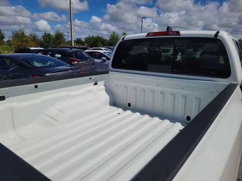 New 2026 Nissan Frontier S image 3