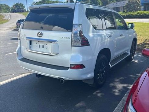 Used 2020 Lexus GX 460 Premium w/ Premium Package AWD/4WD image 3