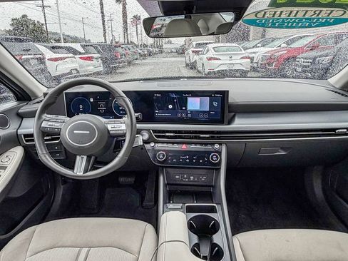 Certified 2024 Hyundai Sonata SEL w/ Convenience Package image 11