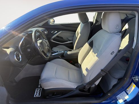 Used 2023 Chevrolet Camaro LT image 10