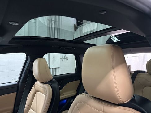 Used 2023 Lincoln Corsair Reserve w/ Equipment Group 202A image 36