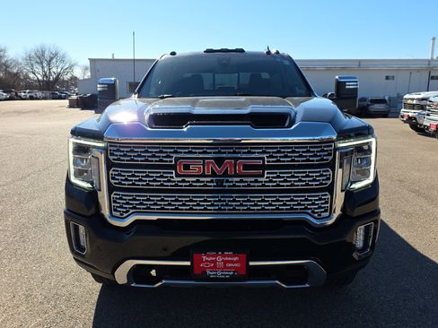Used 2022 GMC Sierra 2500 Denali w/ Denali Ultimate Package image 3