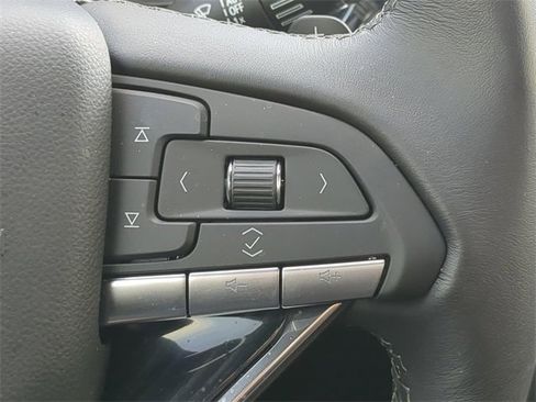 Used 2025 Cadillac XT6 Premium Luxury w/ Technology Package image 34