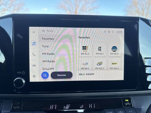 Used 2026 Toyota Camry LE image 31