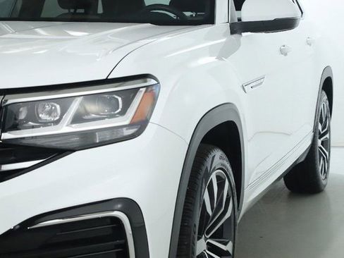 Used 2021 Volkswagen Atlas Cross Sport SEL R-Line w/ Luggage Net & Mats Package image 14