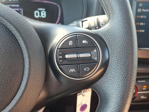 Used 2023 Kia Soul LX image 21