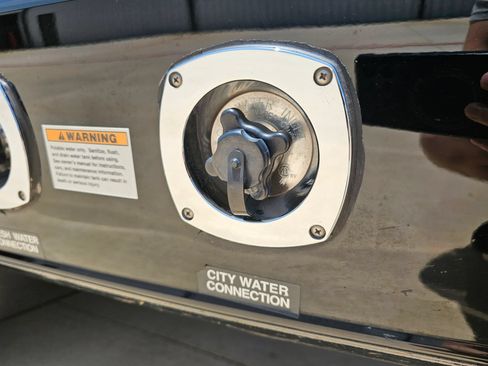 Used 2019 Mercedes-Benz Sprinter 3500 image 13