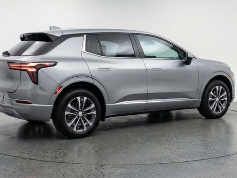 Used 2025 Chevrolet Equinox LT image 9