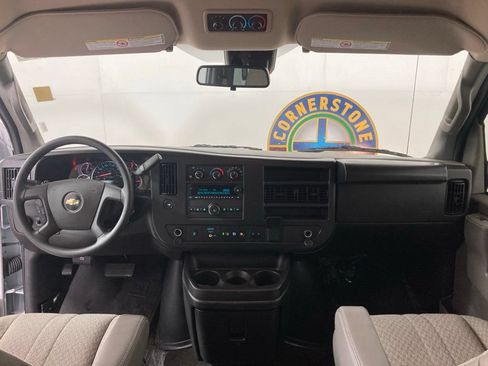 Used 2025 Chevrolet Express 3500 LT w/ LT Preferred Equipment Group RWD image 9
