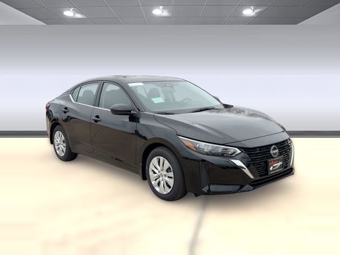 New 2025 Nissan Sentra S image 7