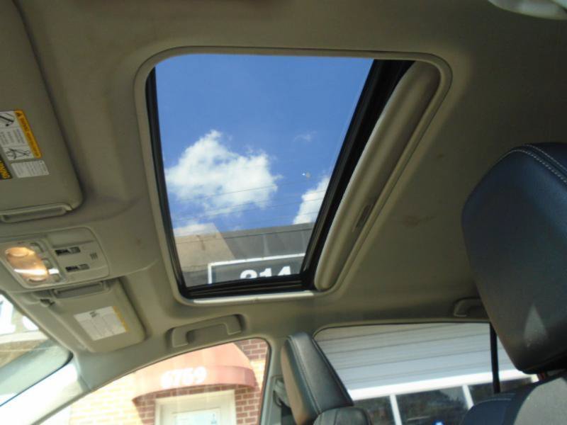 Used 2014 Toyota RAV4 Limited AWD/4WD image 13