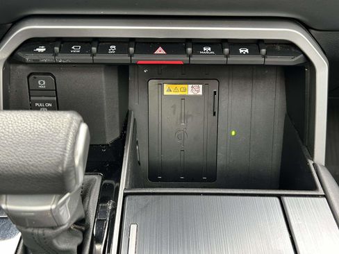 Used 2022 Toyota Tundra Platinum w/ Advanced Package image 27