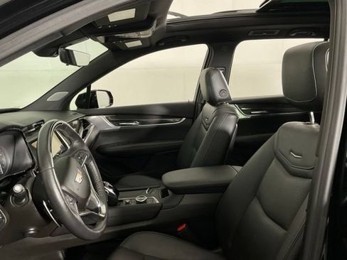 Used 2024 Cadillac XT6 Sport w/ Technology Package AWD/4WD image 25