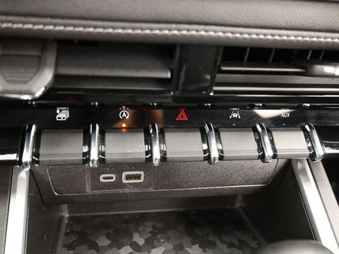 Used 2023 Chevrolet Colorado LT w/ LT Convenience Package II AWD/4WD image 31